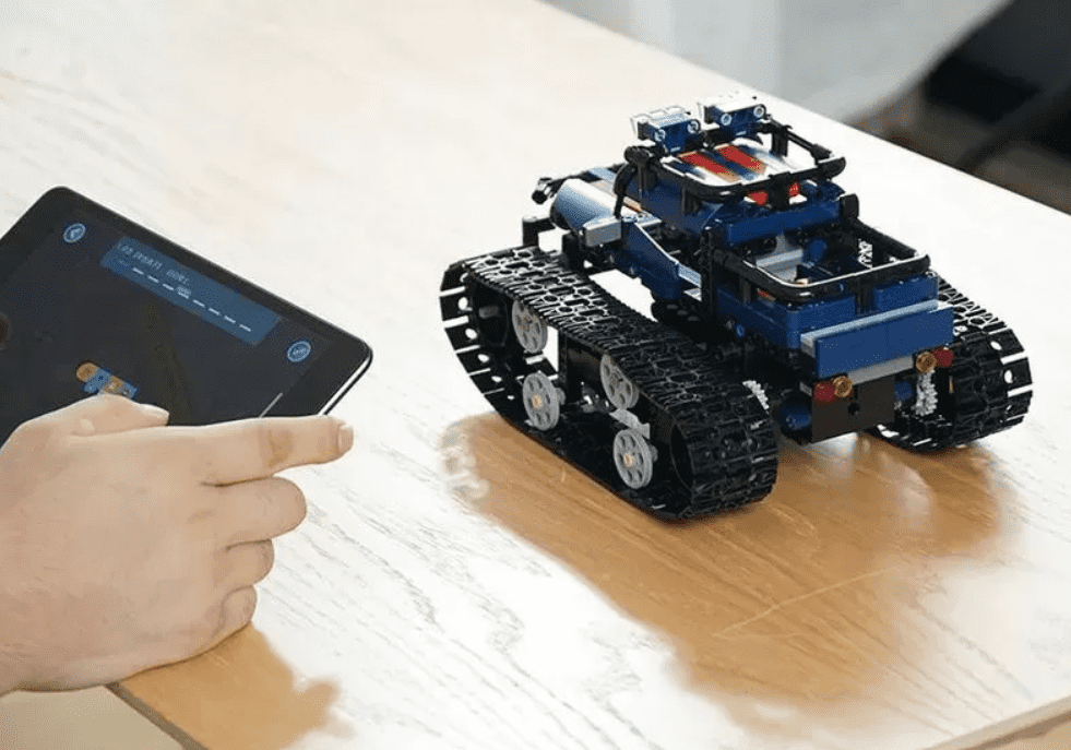 Автономная работа робота-конструктора Alpha Egg Programming Mecha Building Block Toy S1